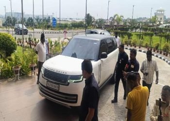 Parimal Nathwani reaches the Assembly; political activity intensifies amidst the Jharkhand Rajya Sabha elections
