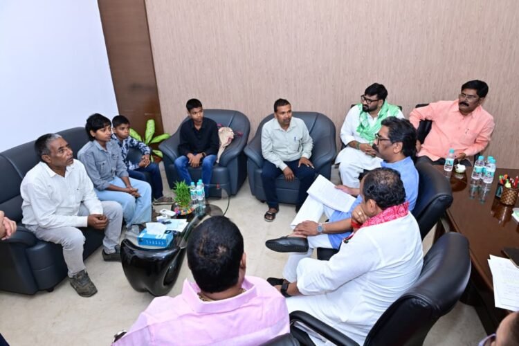 CM Hemant Soren meets family members of air ambulance crash victims, assures them of jobs and compensation