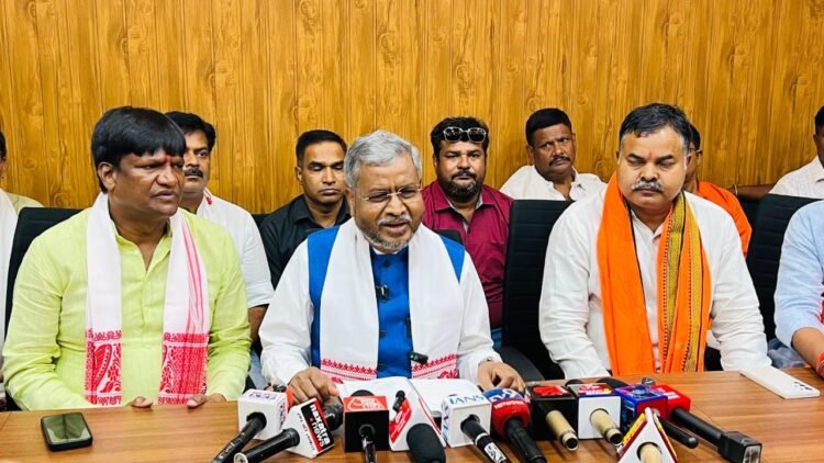 Babulal Marandi attacks Jharkhand's law and order situation, demands NIA probe into Dhanbad case