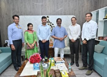 South Eastern Railway GM meets Chief Minister Hemant Soren, discusses expansion of rail services in Jharkhand