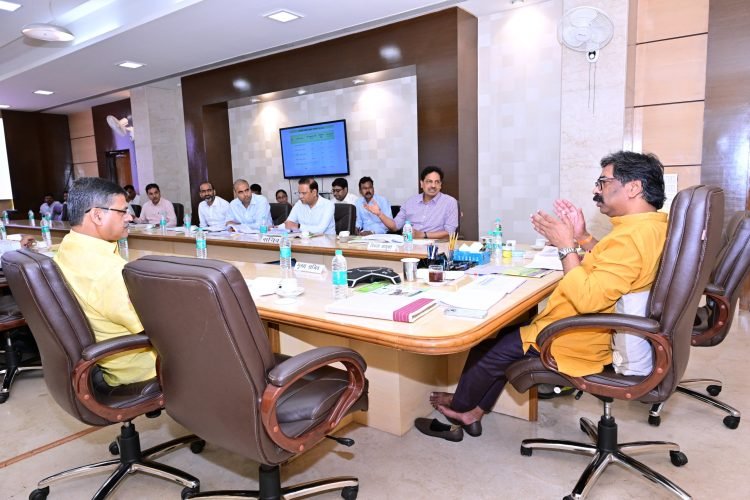 An updated database of Jharkhand workers will be created, and model ITIs will be developed in every district.
