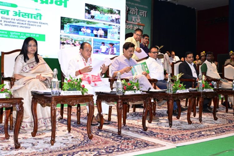 नशा मुक्त Jharkhand के लिए सरकार का बड़ा अभियान, तस्करों की सूचना देने वालों को मिलेगा पुरस्कार 1 Government's major campaign for a drug-free Jharkhand; rewards for those providing information on smugglers.