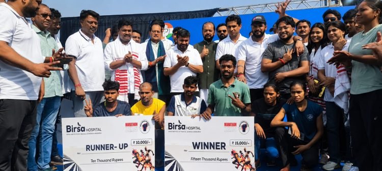 Students hold marathon in Ranchi to protest paper leak; Kanhaiya Kumar says the future of the youth is being toyed with.