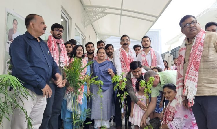 Campaign to plant 50 lakh saplings launched in Jharkhand; Deepika Pandey Singh conveys a message of environmental conservation.