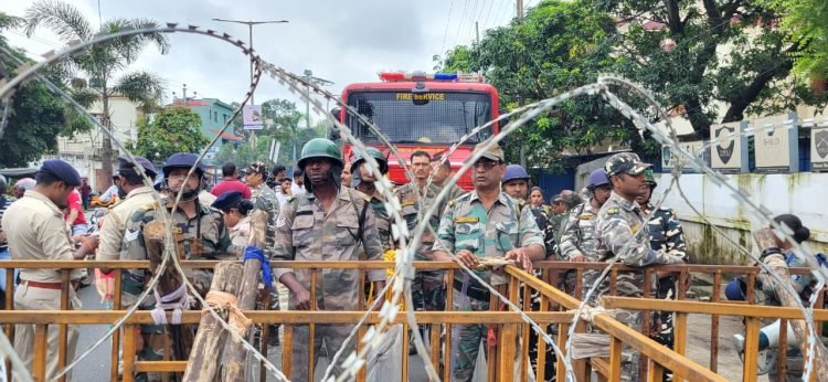 Yesterday BJP surrounded Congress, today Congress will march towards BJP office, security is tight.