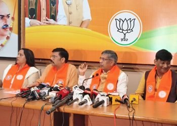 BJP attacks Congress over JPSC issue; says protests in Delhi over NEET, while scams in Jharkhand are being covered up.