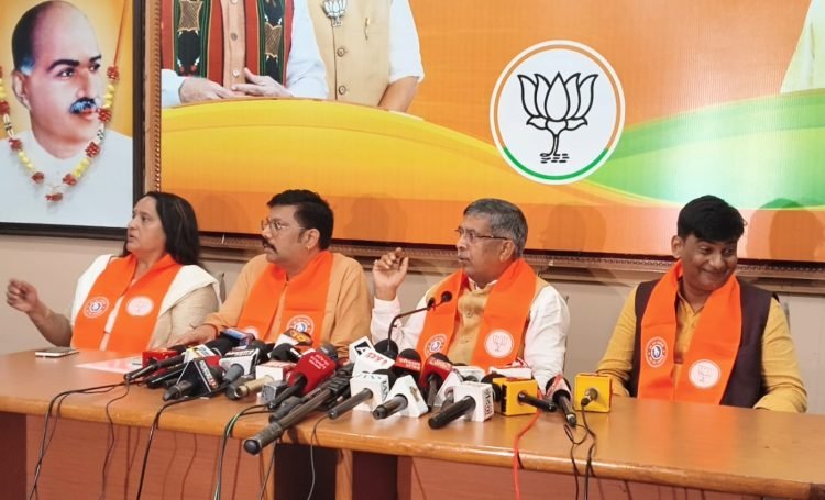 BJP attacks Congress over JPSC issue; says protests in Delhi over NEET, while scams in Jharkhand are being covered up.