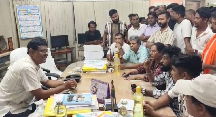 Durgapur News: Allegations of corruption at DSP Cooperative Bank; BJP issues ultimatum demanding the chairman's resignation.