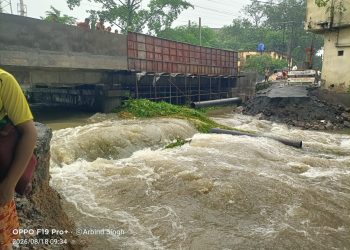 Jhiliya Bridge diversion washed away again; drinking water crisis for 50,000 people.