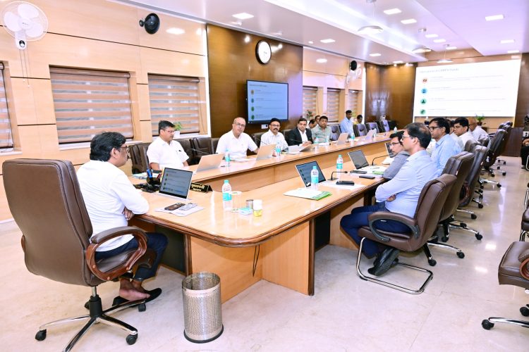 झारखंड में मानव-वन्यजीव संघर्ष रोकने की तैयारी, हाथी कॉरिडोर की होगी मैपिंग; CM हेमंत सोरेन ने दिए अहम निर्देश 1 Preparations underway to curb human-wildlife conflict in Jharkhand; elephant corridors to be mapped; CM Hemant Soren issues key directives.