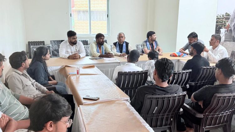 7 सितंबर को लोक भवन के सामने कांग्रेस का धरना, खनिज अधिकार और राम मंदिर चंदे में पारदर्शिता का उठाएगी मुद्दा 1 Congress to stage a sit-in protest outside Lok Bhawan on September 7; will raise issues regarding mineral rights and transparency in Ram Mandir donations.