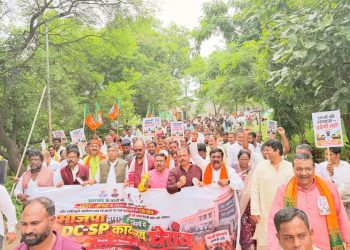 Major BJP protest in Saraikela; Aditya Sahu lashes out at the government over cases registered against students.