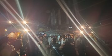 Major accident in Ranchi: Water tank collapses near Kotwali police station; body of a laborer recovered.