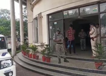 Instagram पर दोस्ती के बाद निजी फोटो-वीडियो वायरल करने की धमकी,आरोपी गिरफ्तार 3 Accused arrested for threatening to make private photos and videos viral after befriending victim on Instagram.