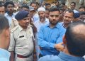 Municipal Corporation team faces protest while arriving to demolish an illegal slaughterhouse in Ranchi's Azad Basti.