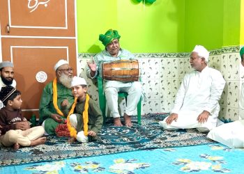 Supriyo Bhattacharya attended the Doranda Urs; while listening to Qawwali, he began playing the tabla himself.