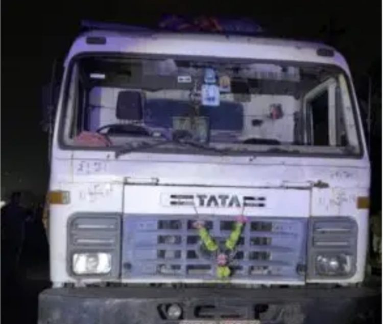 कतरास में 88 मीट्रिक टन अवैध कोयले के साथ जब्त 5 हाईवा ट्रक