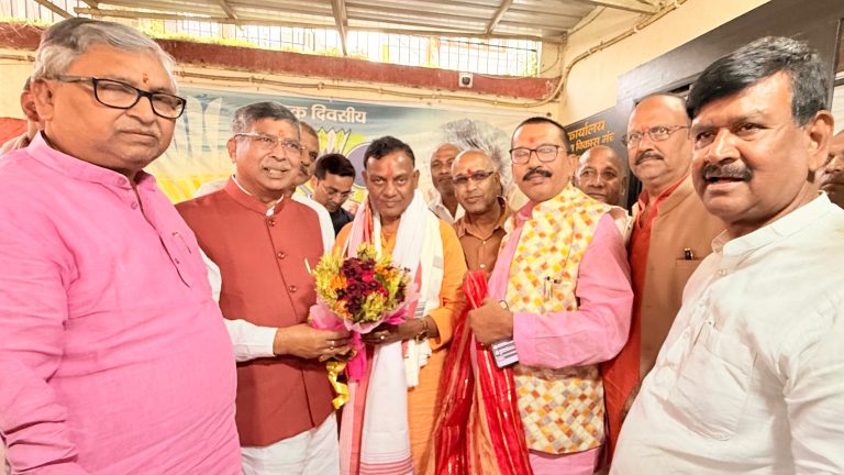 Ranchi: भाजपा प्रदेश अध्यक्ष आदित्य साहू ने ओडिशा के नवनियुक्त राज्यपाल ब्रज मोहन राम से की मुलाकात, दी शुभकामना