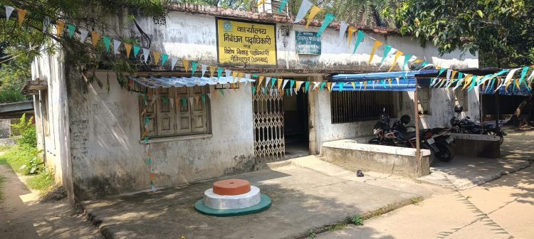Govindpur Registry Office reopens after 56 days; resumption of land and property registration brings relief to people.