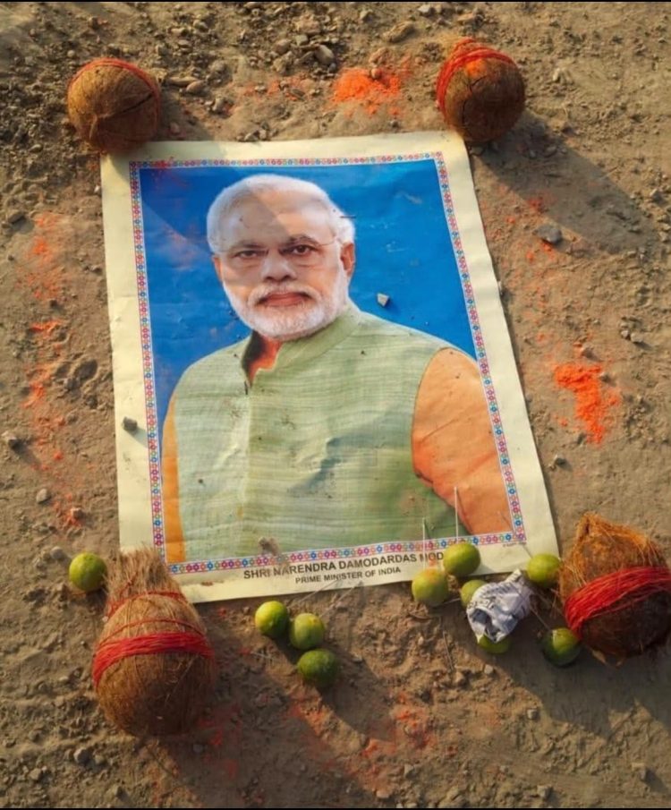 PM Modi picture black magic and totka found near Shamshan Ghat in Mau Uttar Pradesh