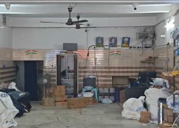 Major theft at a Flipkart hub in Asansol: Thieves broke the shutter and made off with Rs 2 lakh in cash and the CCTV DVR.