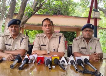 Dhanbad: Gang of thieves posing as sadhus busted; three accused arrested within 12 hours, gold mangalsutra recovered.