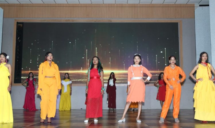 12th National Handloom Day celebrated at St. Xavier's College, Ranchi; students showcased a blend of culture and fashion.