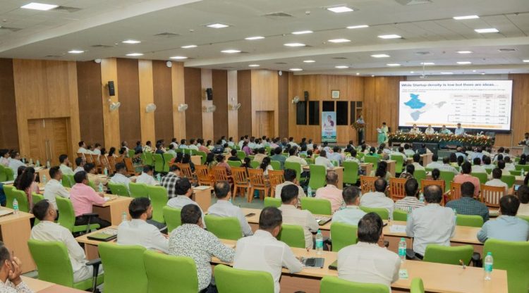 Women's entrepreneurship in Jharkhand set to soar; 150 rural enterprises to receive support from IIM Calcutta.