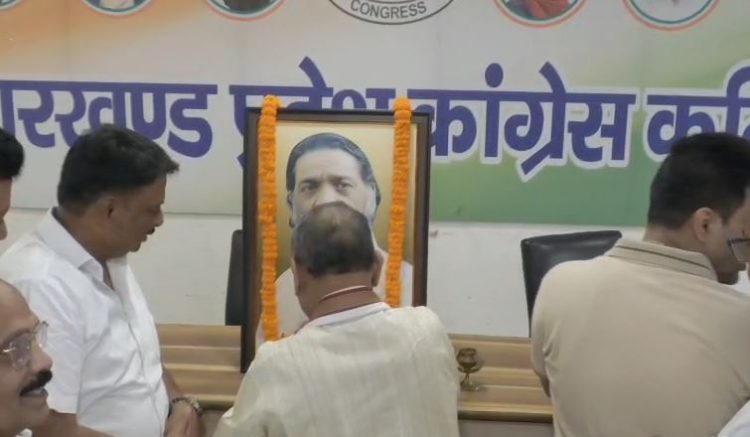 Congress pays tribute on Shibu Soren's birth anniversary; Keshav Mahto says inspiration is drawn from Guruji's struggle.