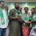 Jharkhand News: Former BJP Mahila Morcha district president Sheela Devi and several other women have joined the JMM.