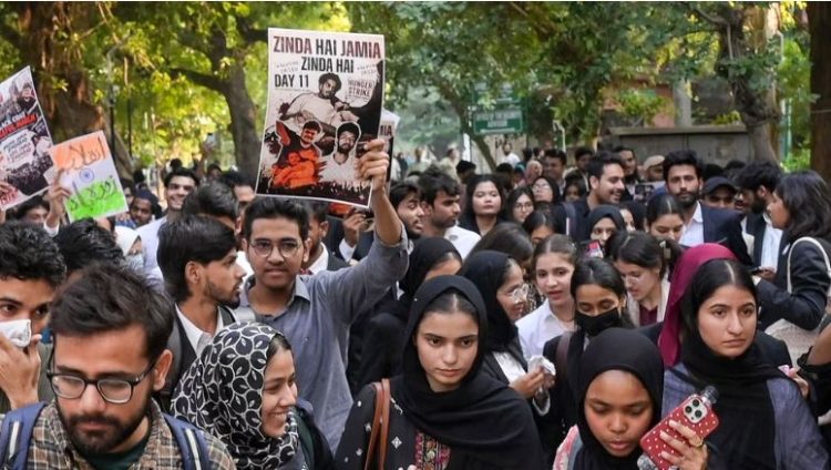 Student protest at Jamia ends; announcement made to hold student union elections within 15 days.