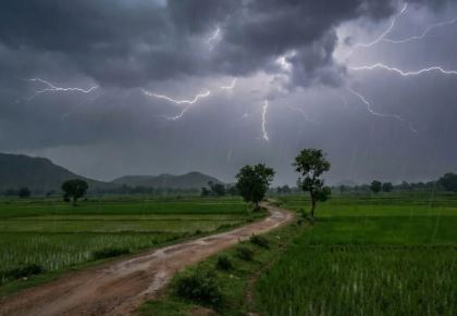 Jharkhand Weather Update: झारखंड में भारी बारिश से राहत, इन इलाकों में गरज के साथ बारिश की संभावना 1 Jharkhand Weather Update: झारखंड में भारी बारिश से राहत, इन इलाकों में गरज के साथ बारिश की संभावना