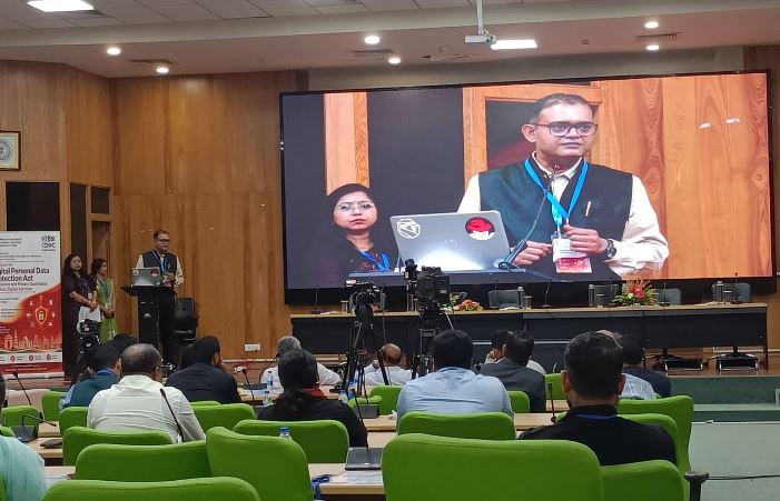 प्रोजेक्ट भवन में डिजिटल डेटा सुरक्षा पर कार्यशाला, अधिकारियों को बताए कानून के प्रावधान 1 प्रोजेक्ट भवन में डिजिटल डेटा सुरक्षा पर कार्यशाला, अधिकारियों को बताए कानून के प्रावधान