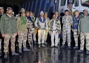 लातेहार में CISF की बड़ी कार्रवाई, 35 टन कोयले से लदा हाइवा जब्त; एक महीने में 800 टन तक कोयला बरामद