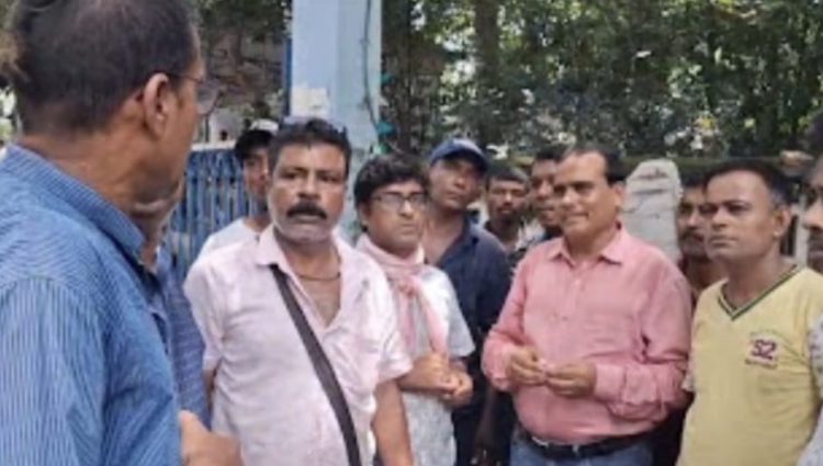 दुर्गापुर में एनएच-19 पर भीषण सड़क हादसे में 2 श्रमिकों की मौत, 4 घायल-मुआवजा की मांग पर प्रदर्शन