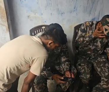 कोडरमा में ठगों का आतंक, दिल्ली से लौटे मजदूर से गांव का पता पूछकर ठगी 1 कोडरमा में ठगों का आतंक, दिल्ली से लौटे मजदूर से गांव का पता पूछकर ठगी