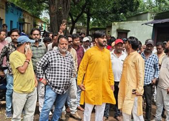 कुल्टी के धेमोमैन में अष्टयाम हरिबोल कार्यक्रम में बवाल, पथराव में कई घायल