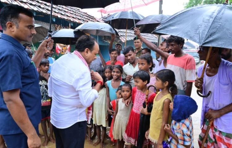 झारखंड में भारी बारिश का अलर्ट, मंत्री इरफान अंसारी ने सभी अस्पतालों को 24×7 तैयार रहने का दिया आदेश
