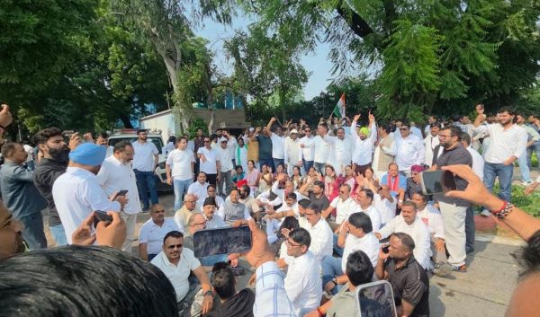 दिल्ली मार्च में झारखंड कांग्रेस का शक्ति प्रदर्शन, मतदाता सूची में पारदर्शिता की मांग