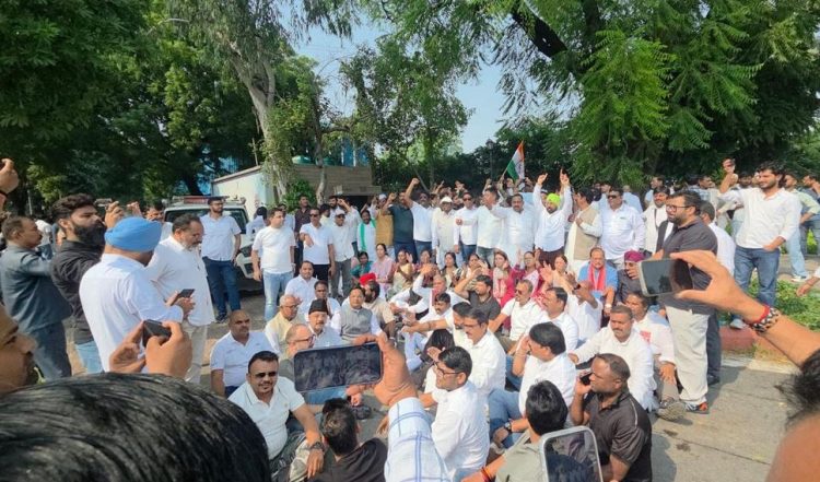 दिल्ली मार्च में झारखंड कांग्रेस का शक्ति प्रदर्शन, मतदाता सूची में पारदर्शिता की मांग