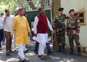 हेमंत सोरेन की मां रूपी सोरेन को श्रद्धांजलि देने पहुंचे बाबूलाल मरांडी समेत कई नेता