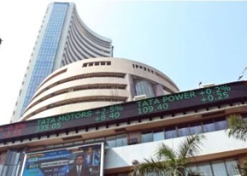 Share Market: बाजार खुलते ही टाटा टेक में 8% तक उछाल, जानें शेयर का हाल
