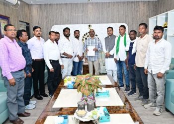 ऑनलाइन खतियान में जाति सुधार की मांग, मुख्यमंत्री हेमंत सोरेन से मिला मुंडा समाज का प्रतिनिधिमंडल 8 ऑनलाइन खतियान में जाति सुधार की मांग, मुख्यमंत्री हेमंत सोरेन से मिला मुंडा समाज का प्रतिनिधिमंडल