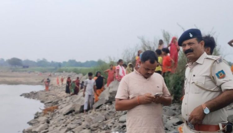 दामोदर नदी के टासरा घाट पर नहाने के दौरान युवक की मौत से सनसनी