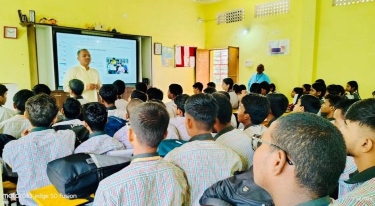 गंगा प्रसाद बुधिया सरस्वती विद्या मंदिर में ‘युवा संवाद’ का आयोजन, छात्रों को राष्ट्र निर्माण का दिया संदेश