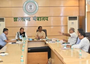 सीएम हेमंत सोरेन का बड़ा एक्शन, राजस्व और GST बढ़ाने को लेकर दिए सख्त निर्देश