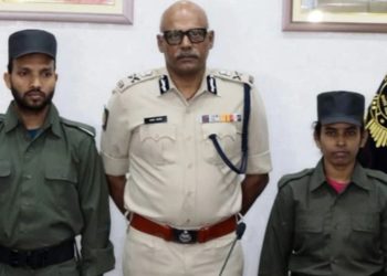 किशनजी के करीबी मोस्ट वांटेड माओवादी मंगल और मालती ने किया सरेंडर