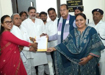 Big Breaking: कांग्रेस उम्मीदवार प्रणव झा ने राज्यसभा चुनाव के लिए खरीदा पर्चा