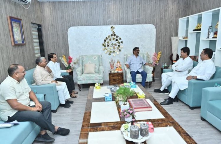 सीएम हेमंत सोरेन से के राजू समेत कांग्रेस के कई बड़े नेताओं ने की मुलाकात
