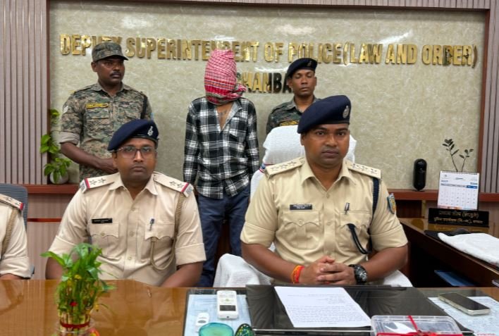 धनबाद में अमेरिका निर्मित अवैध पिस्टल व तीन जिंदा कारतूस के साथ शातिर मोनू गिरफ्तार